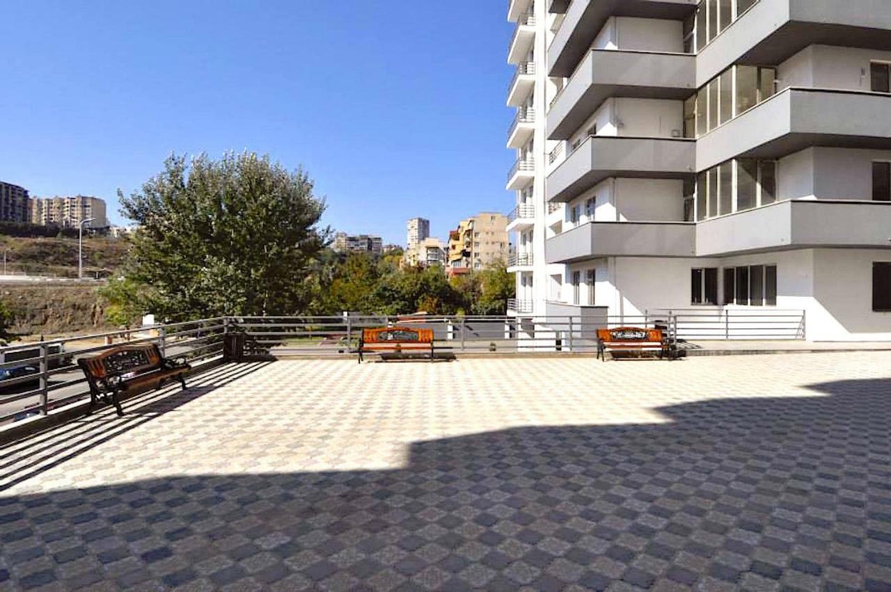 Tbilisi Apartment Tennis Court Dış mekan fotoğraf