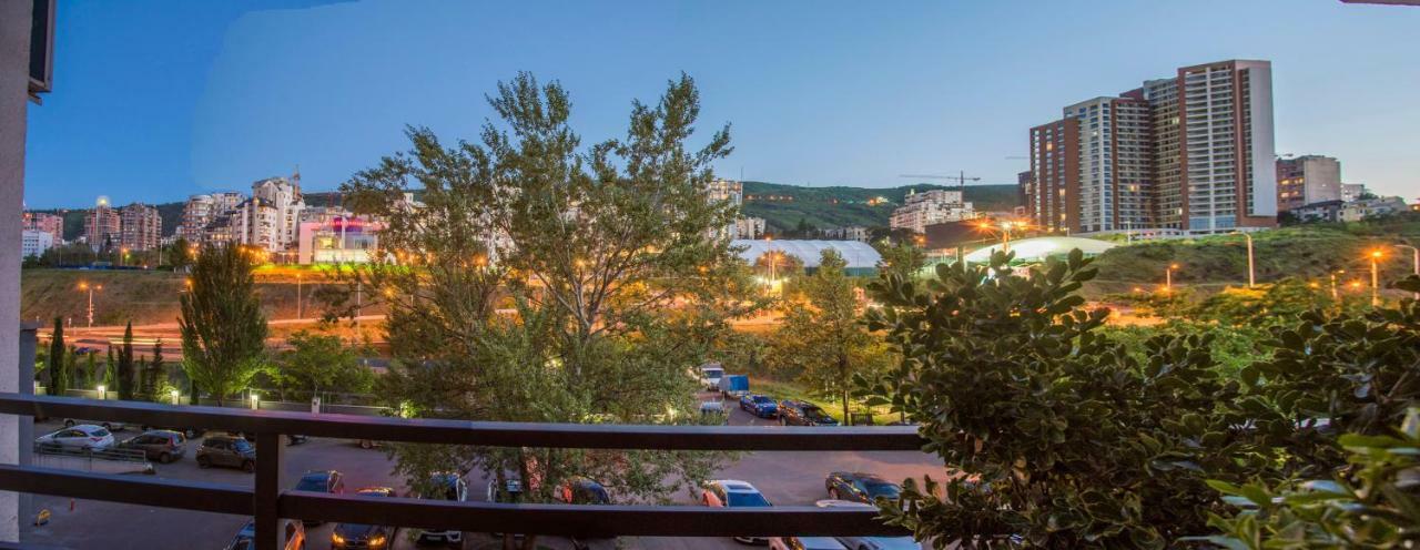 Tbilisi Apartment Tennis Court Dış mekan fotoğraf